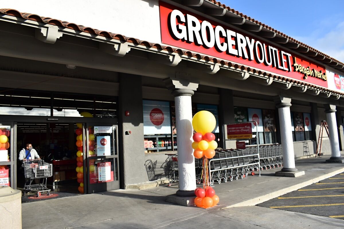 Balloons, bargains and few crowds